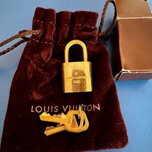 Louis Vuitton Lock and Key #436